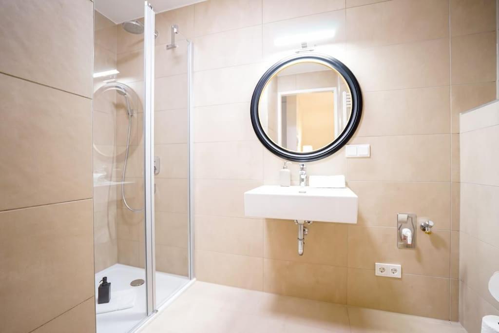Executive Suite W/ Rooftop Pool Vídeň Exteriér fotografie