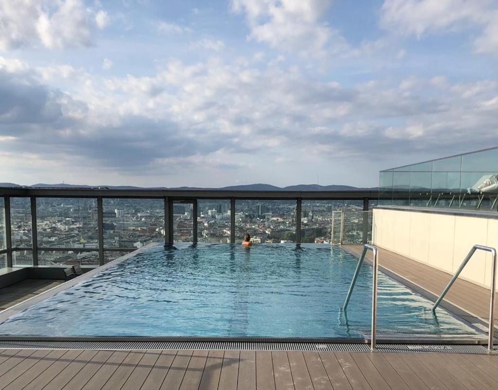 Executive Suite W/ Rooftop Pool Vídeň Exteriér fotografie